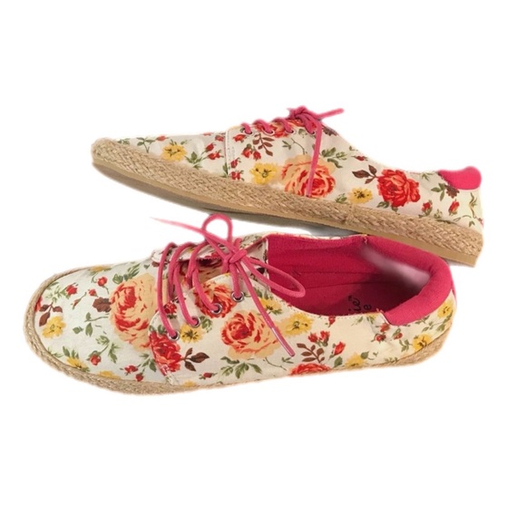 Sophie Sue Floral Print lace up Flats Size 9 - Picture 2 of 6